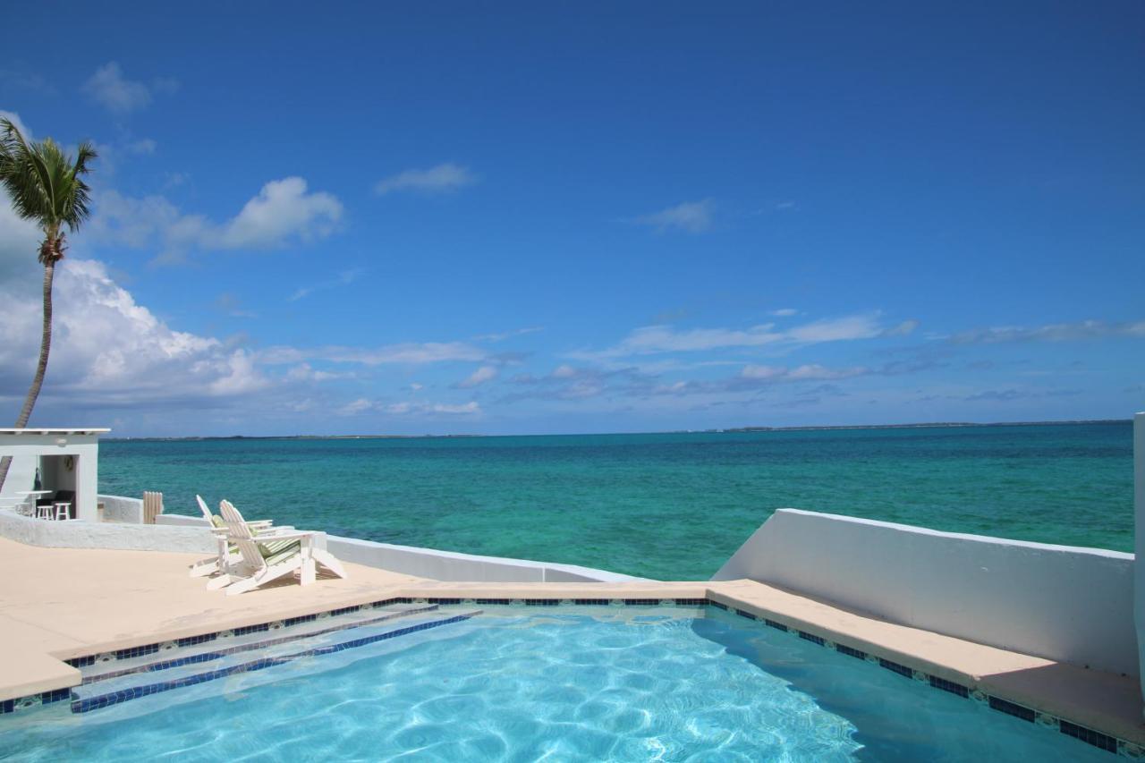 Water'S Edge Villa - Oceanfront With Private Pool Nassau Bagian luar foto