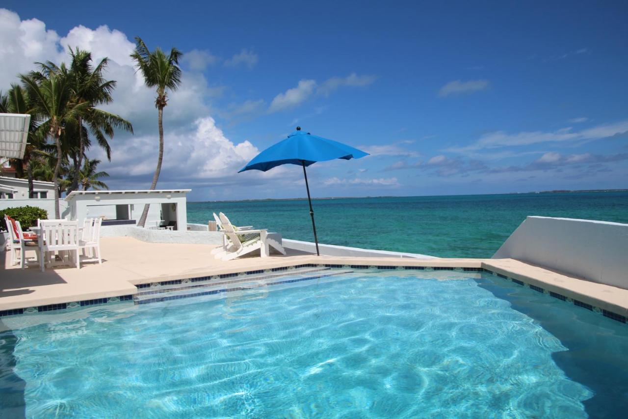 Water'S Edge Villa - Oceanfront With Private Pool Nassau Bagian luar foto